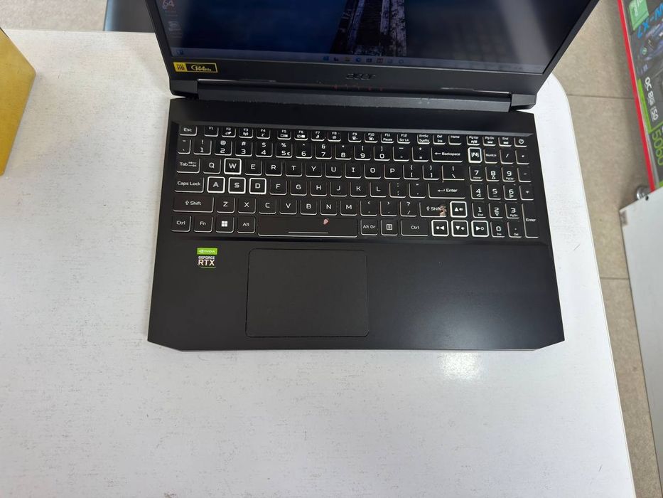 ACER NITRO GAMING core i5-11400H 8/512 SSD RTX 3060-6GB ideal