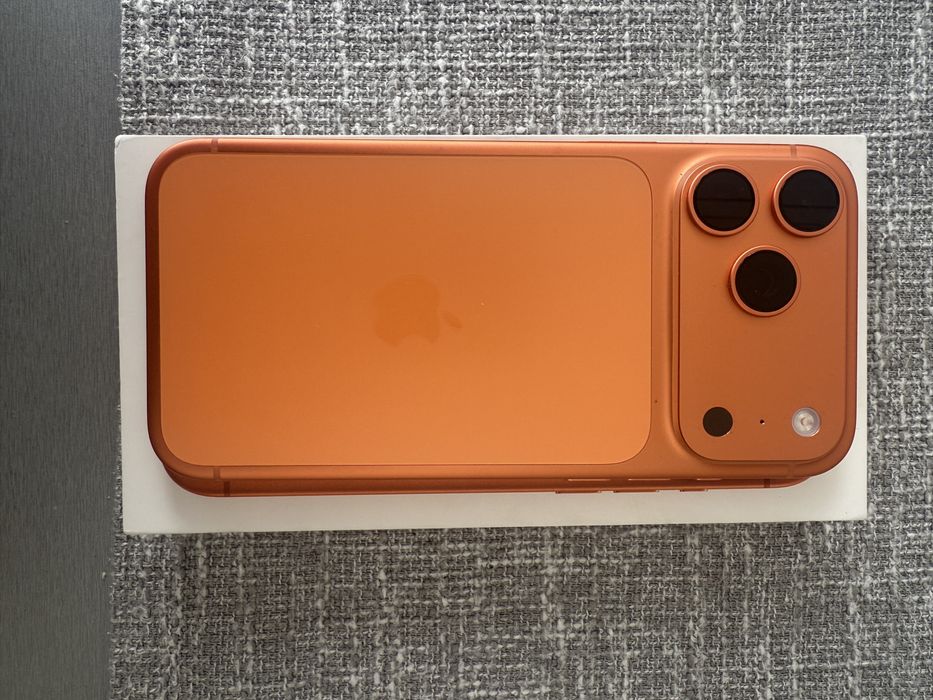 Vând iPhone 17 PROMAX  256 GB