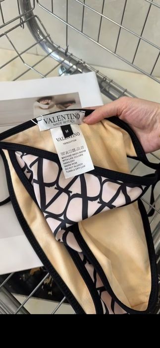 Costum de baie Valentino, model 2026, preț fix
