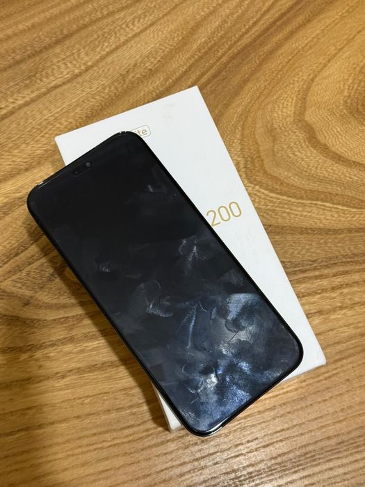 HONOR 200.