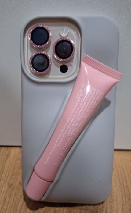 ПРОДАМ IPhone 16pro gold