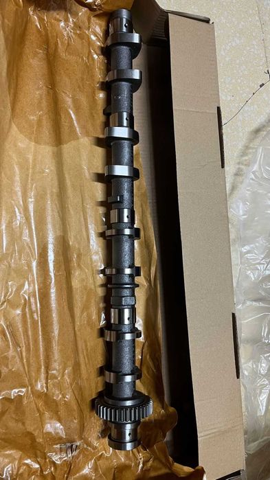 Распредвал на Toyota 2TR