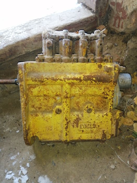 Продам топливный насос Т-130.