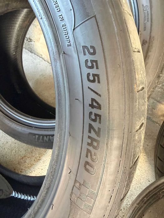 Anvelope Vara 255 45 R20