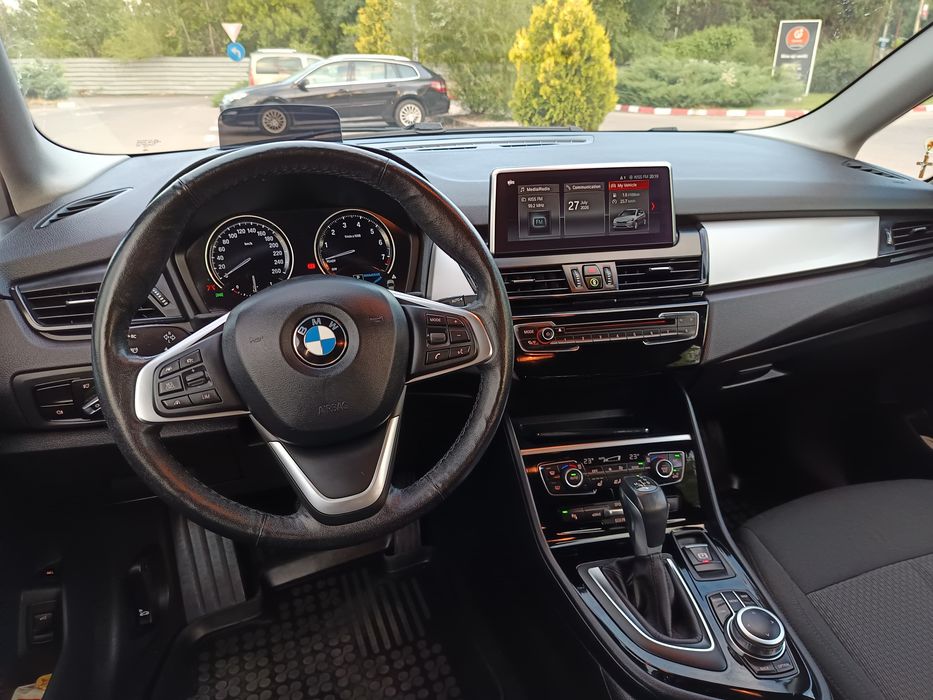 Vând BMW Seria 2 Active Tourer Performance Plug in Hibrid  4×4 foarte bine întreținut