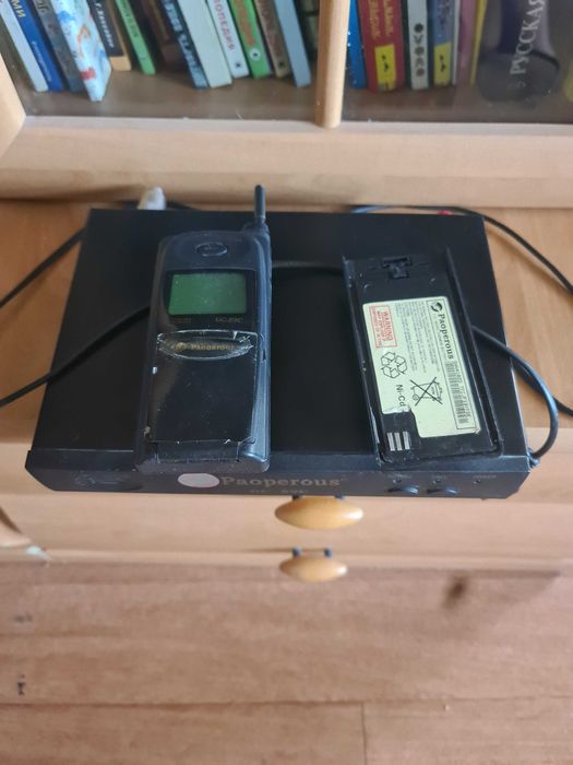 Радиотелефон на запчасти.