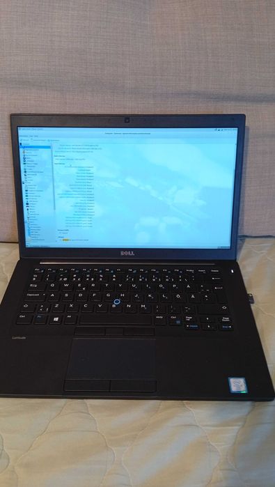 Продавам лаптоп DELL Latitude 7480 с i7-6600U и 16GB RAM + мишка Logitech Signature 650L