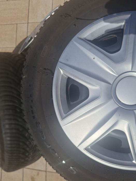 Roti Duster 5x114,3, anvelope 215 65 16 BF Goodrich