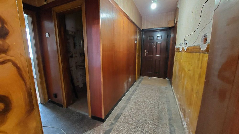 Продава се Тристаен апартамент в Габрово, Център - 68 кв.м за 675 €/кв.м - Снимка #3