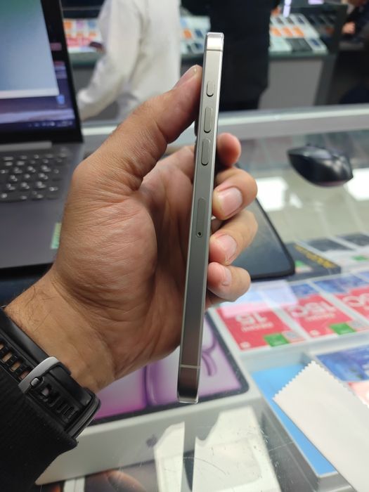 Продам б.у 16pro max 256gb natural titanium 99% емкость