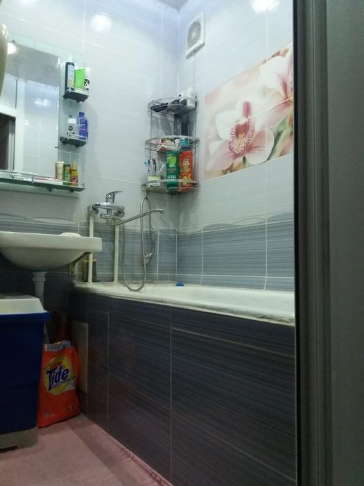 Продаётся  2ух  комнатная квартира