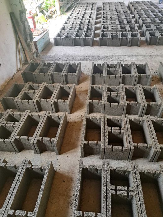 Boltari zidarie fundatie