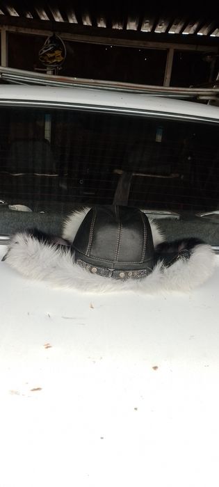 Продам шапку, Почти Новая.