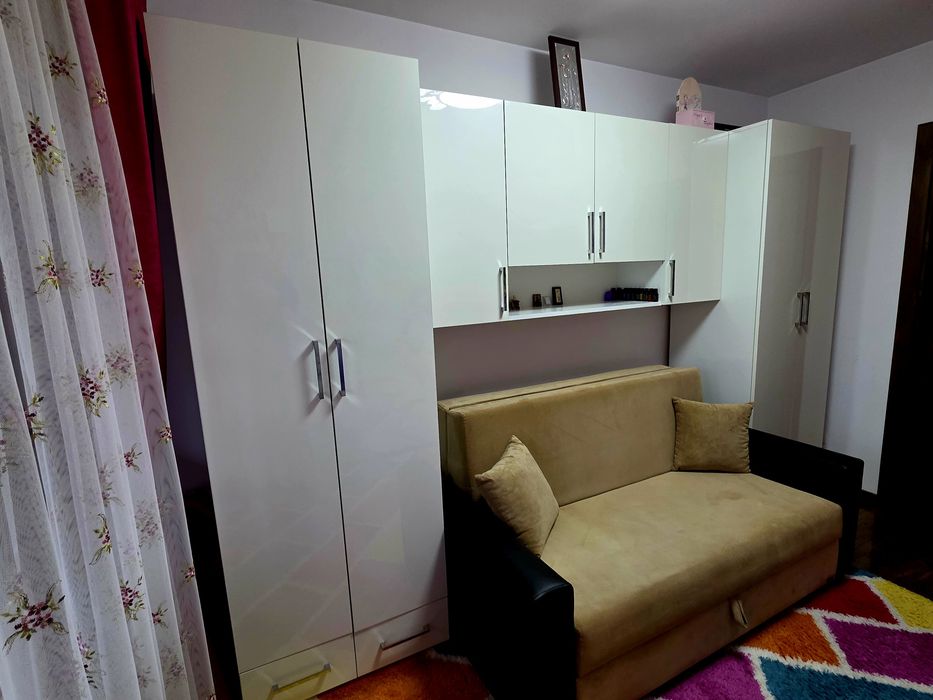 Set Mobila dormitor MDF, culoare alb sidefat