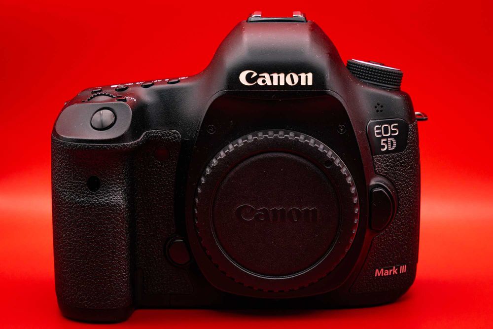Vand Canon 5d Mark IV si Canon 5d Mark III &70-200mm f2.8/24-70mm F2.8