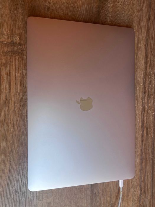 MacBook Pro 16" 2019 | i7 6-Core | 16GB RAM