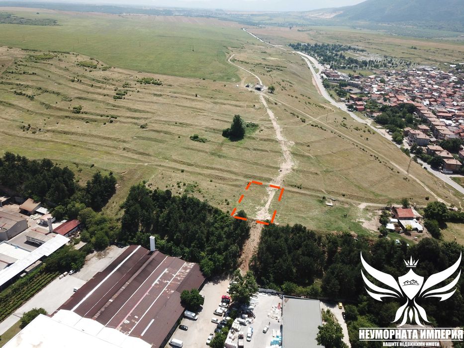 Продавам парцел със сменен статут 640кв.м. в гр.Асеновград кв.Зъбчето