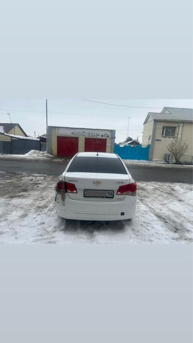 Машина Chevrolet Cruze