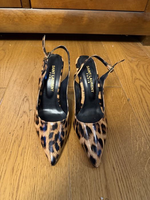 Pantofi cu toc YSL