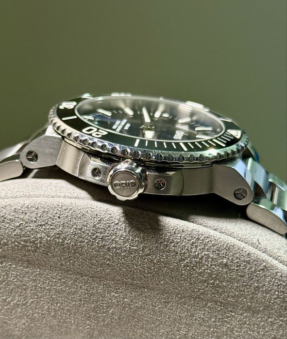 Продаются Oris Aquis Date 43,5 mm