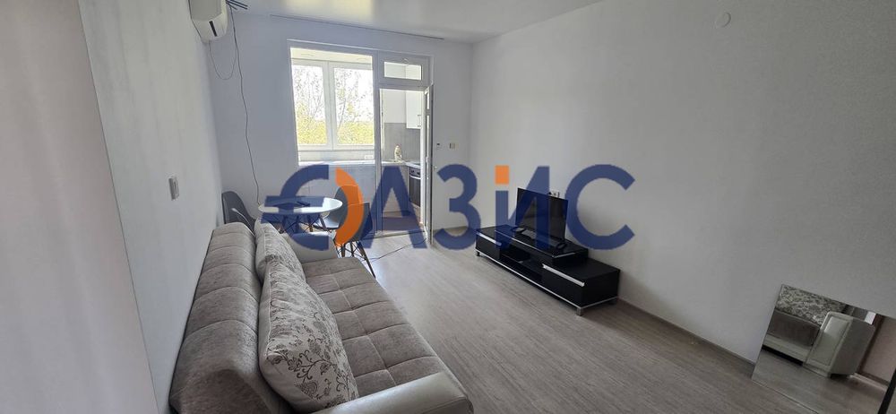 Продава се Двустаен апартамент в к.к. Слънчев бряг - 51 кв.м за 680 €/кв.м - Снимка #3