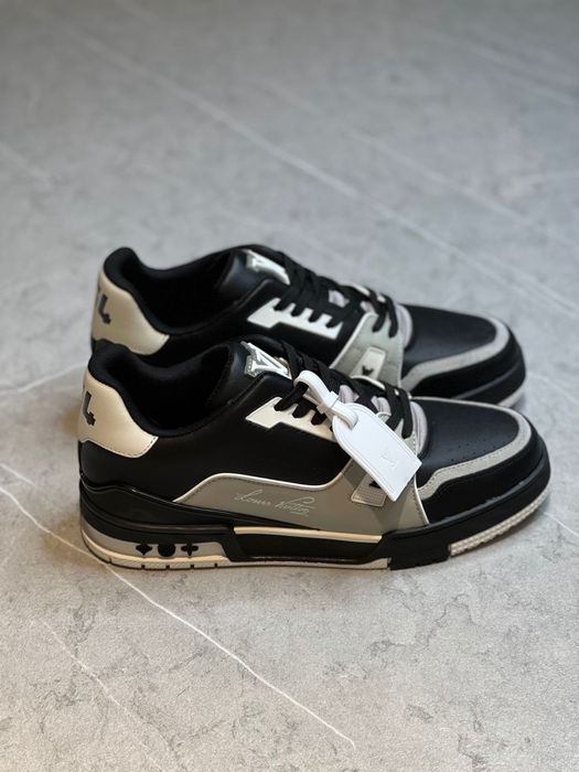 *FULL BOX* Louis Vuitton Trainer Black Premium