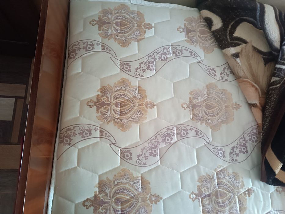 Продаётся кровать