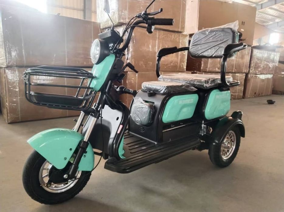 Революция на Цените Електрическа Триколка Макси Спорт 2000 вата