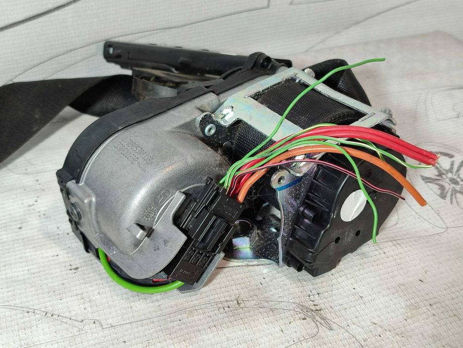 Centură de siguranță față stânga Mercedes-Benz R-Class W251 / V251 2005-2013 2009 3.0 CDI Cod OEM: A2518600388, 00063774B (5F3)
