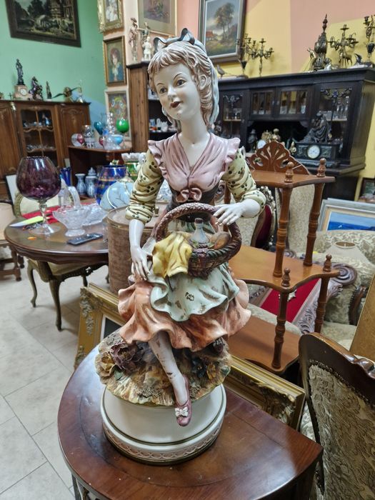 Превъзходна италианска порцеланова фигура статуетка Capodimonte