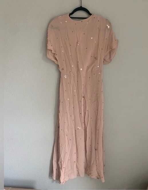 129 EUR Zara rochie midi lunga brodata fluida piersica paiete