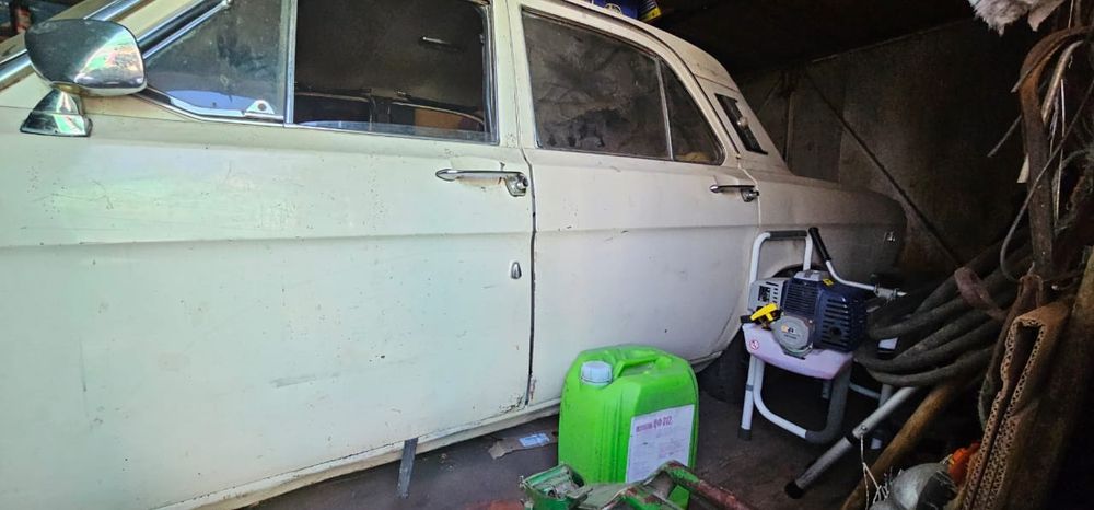 Продам автомобиль Волга ГАЗ 24-10