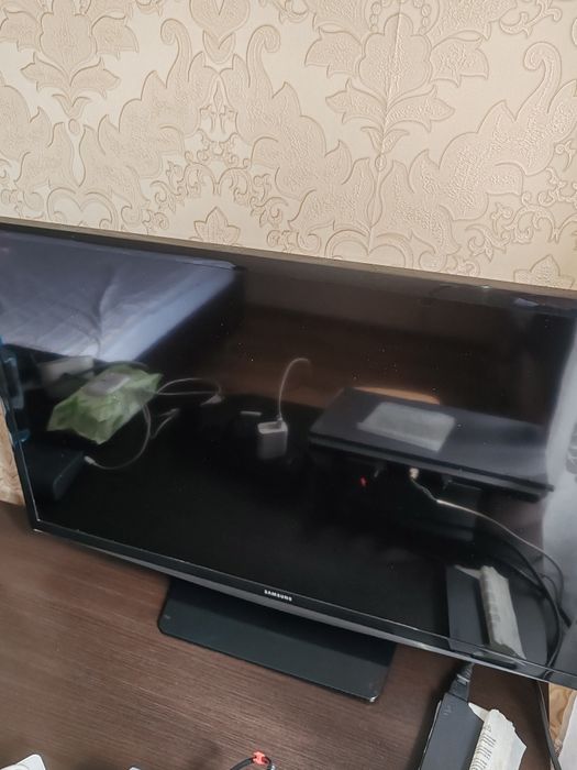Продается Samsung телевизор б/у