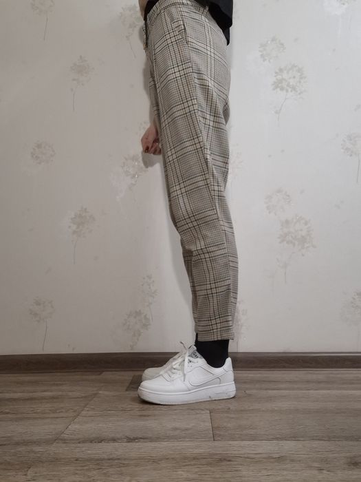 Клетчатые бежевые штаны, б/у