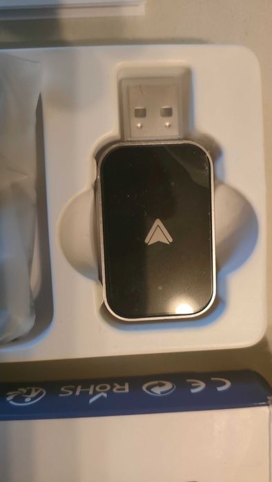 Wireless car adapter android auto / apple carplay