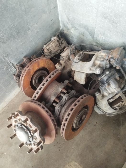 Продам на мерседес актрос