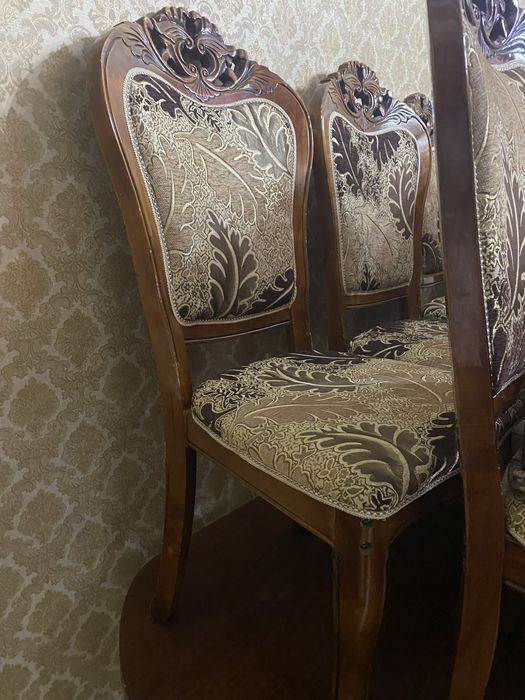 стулья 12 штук .