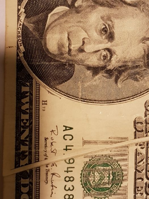 Много рядка 20 доларова банкнота с дефект при отпечатването