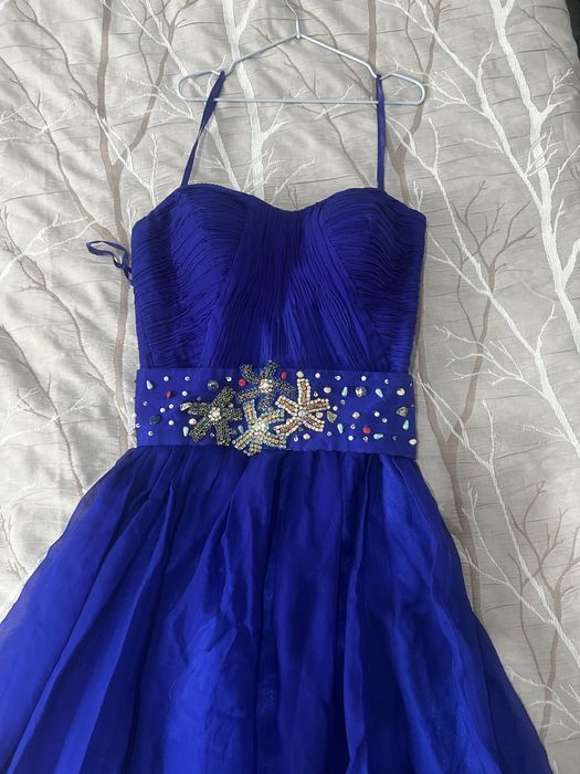 Платье вечернее