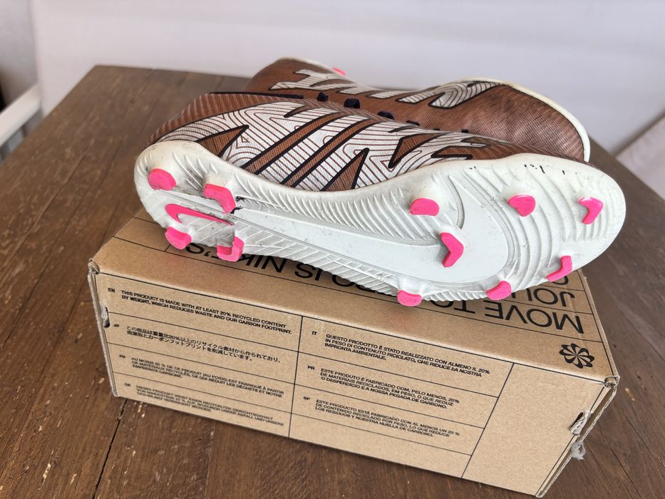 Продавам бутонки nike mercurial.