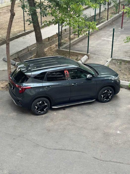 Kia Seltos 2023 Kulrang