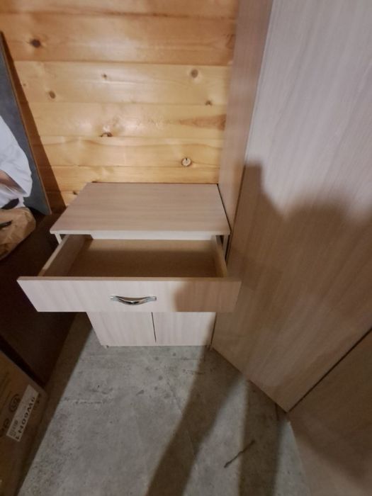 Продам угловой шкаф