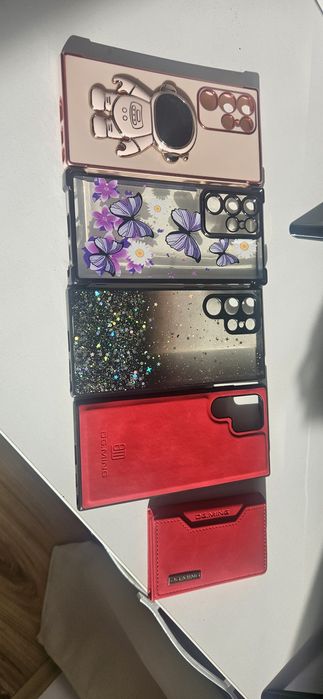 Продавам кейсове за Samsung 22ultra