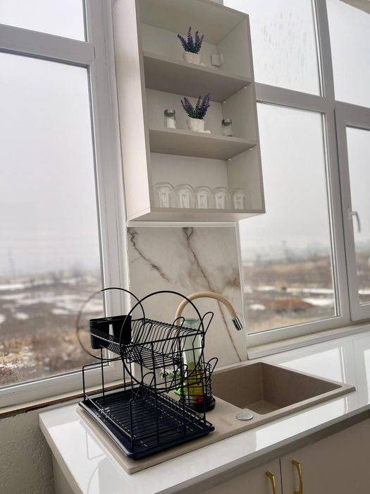 Închiriez apartament 2 camere  pe zi