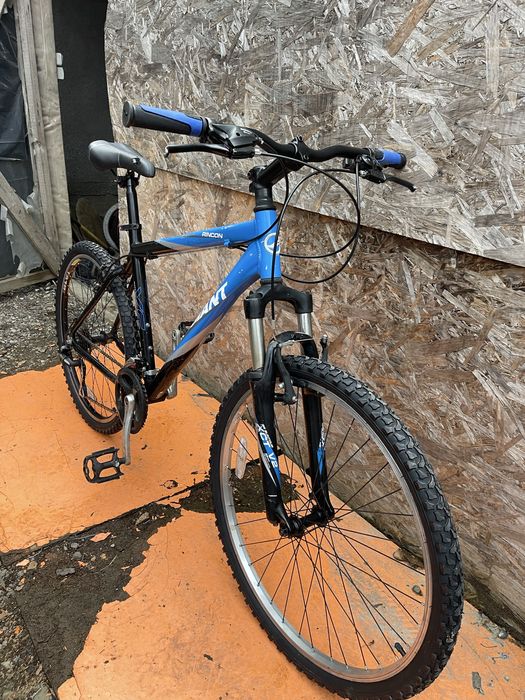 Bicicleta giant rincon roti 26” cadru aluminiu