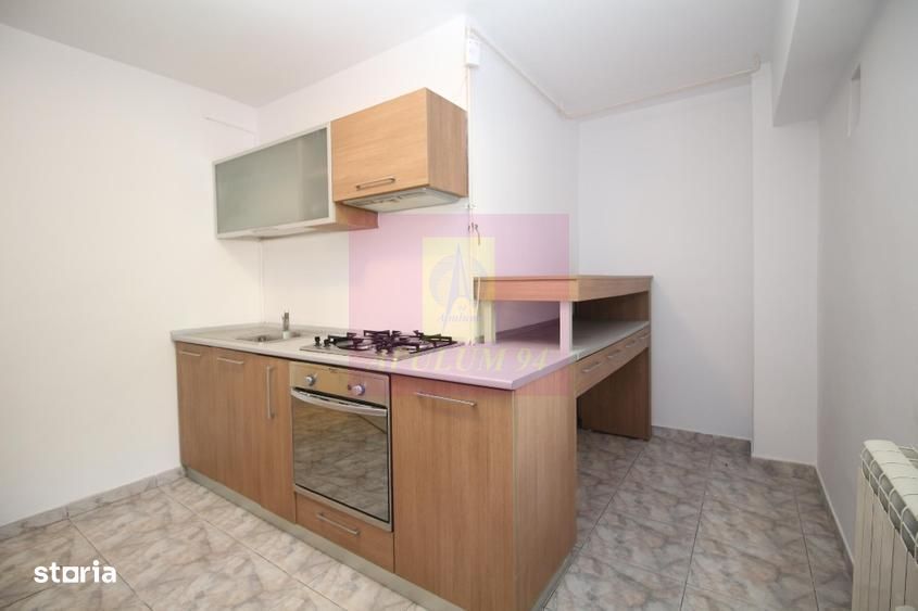 Apartament cu 3 camere de vânzare Decebal adiacent