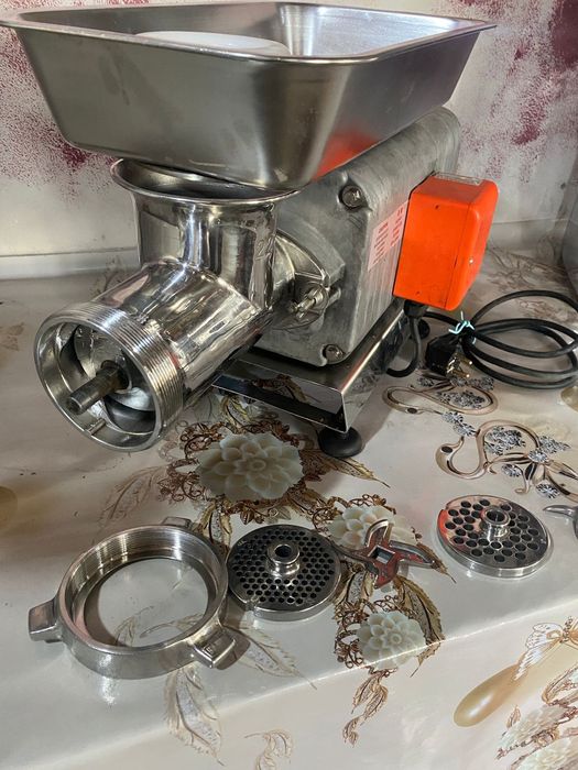 Мясорубка RY22. 1.8кв