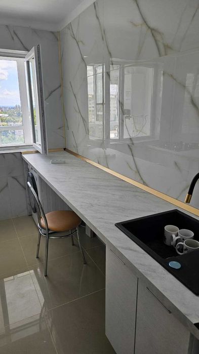 Ateneu piata Chirila Tatarasi Apartament de 3 camere decomandate nou renovate