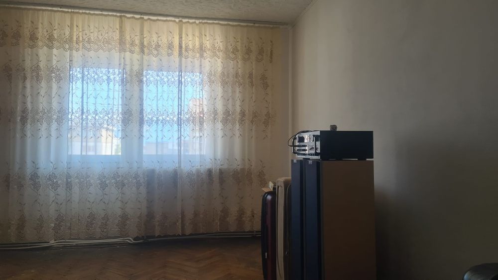 Vînd un apartament în Parcul octogon