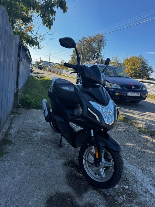 Vând scuter 49 4T fabricație 2022 500 euro